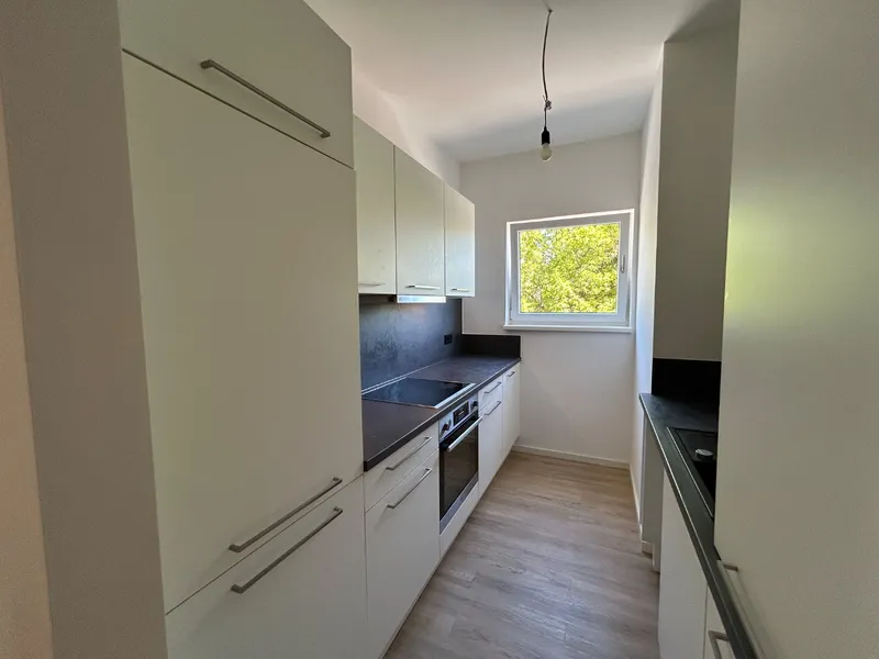 Großzügige 2-Zimmer Wohnung inkl. Einbauküche und Balkon! — photo 1